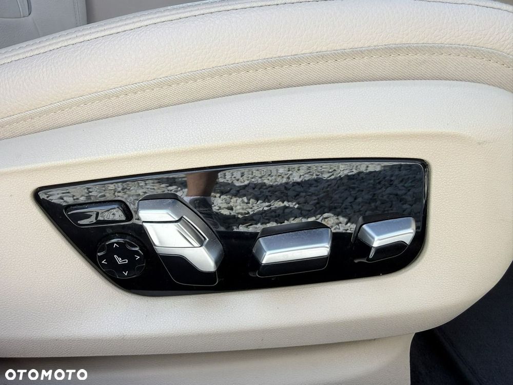 BMW Seria 5 530i Luxury Line - 17