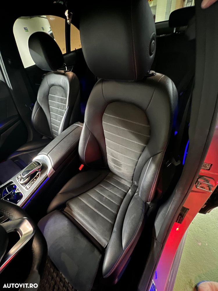 Mercedes-Benz C - 12