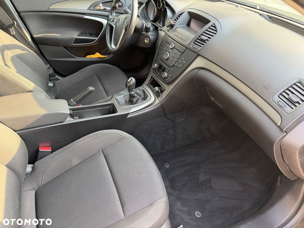 Opel Insignia 2.0 CDTI - 11