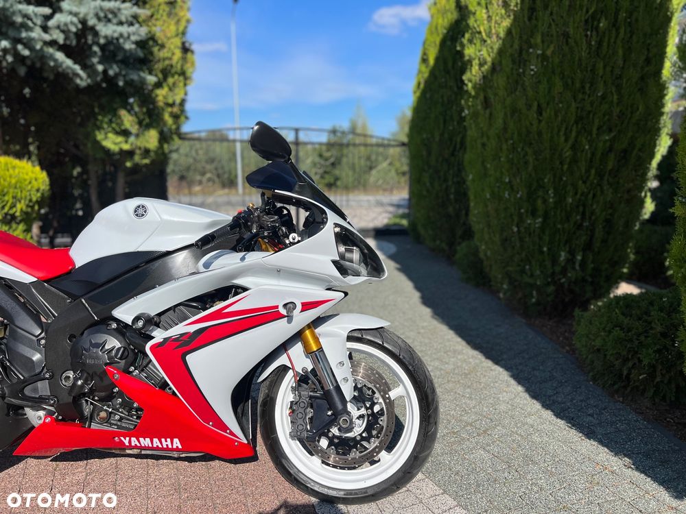 Yamaha R1 - 5