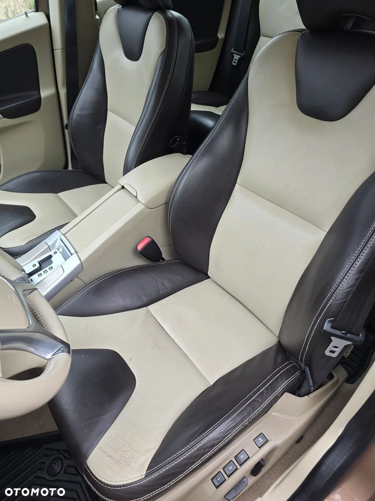 Volvo XC 60 2.4D Kinetic - 25