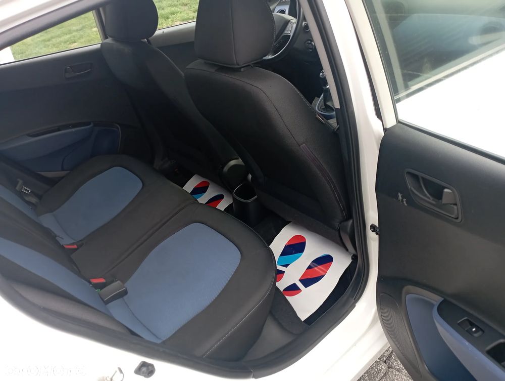 Hyundai i10 1.2 Fifa World Cup Edition - 17