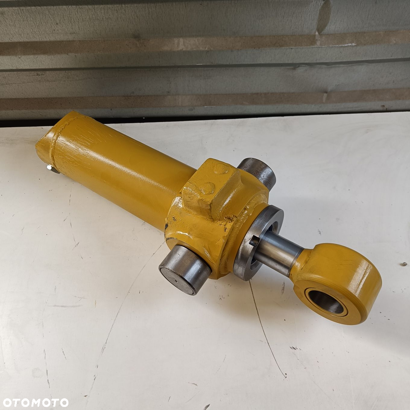 Cylinder obrotu do koparko-ładowarek, traktorów Case New Holland Volvo Komatsu i wielu innych - 3