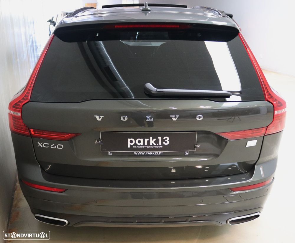 Volvo XC 60 2.0 T6 PHEV R-Design AWD - 8