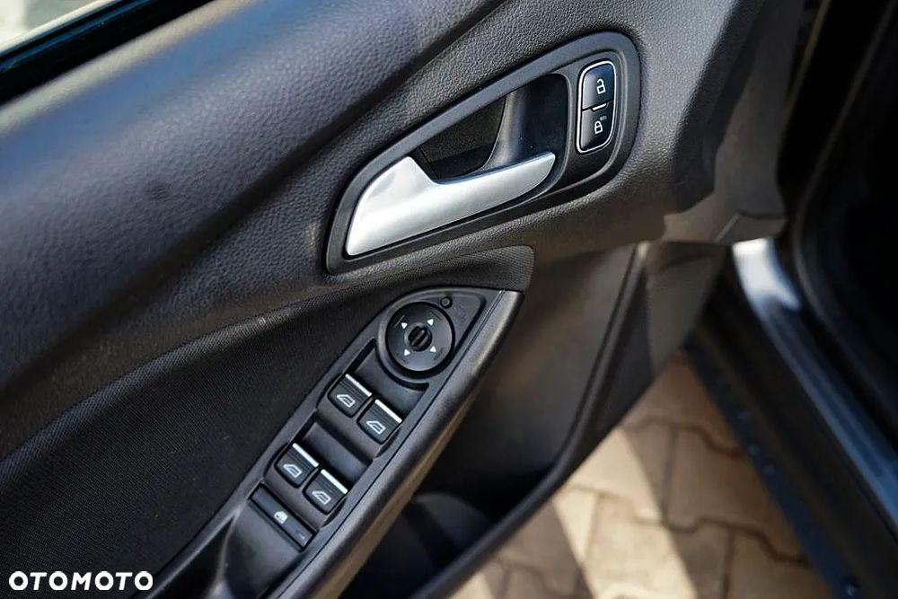 Ford Focus 1.0 EcoBoost SYNC Edition ASS - 16