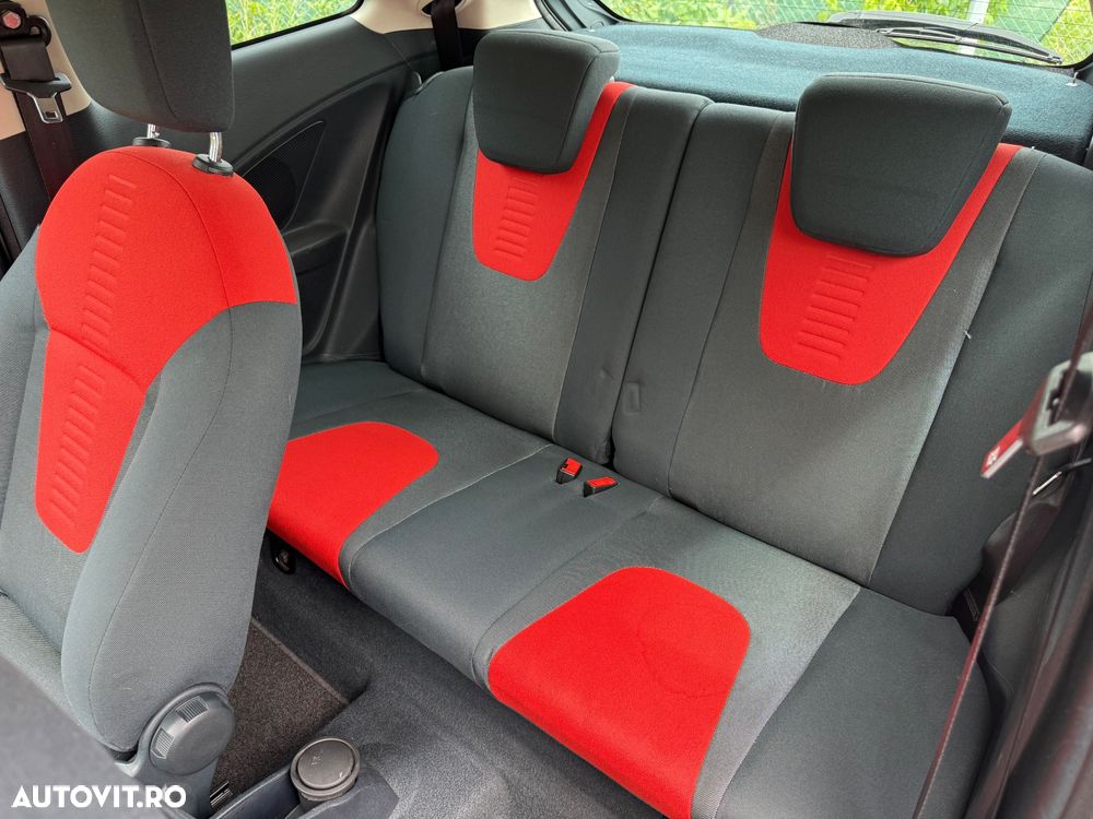 Ford Ka 1.2i Titanium - 10