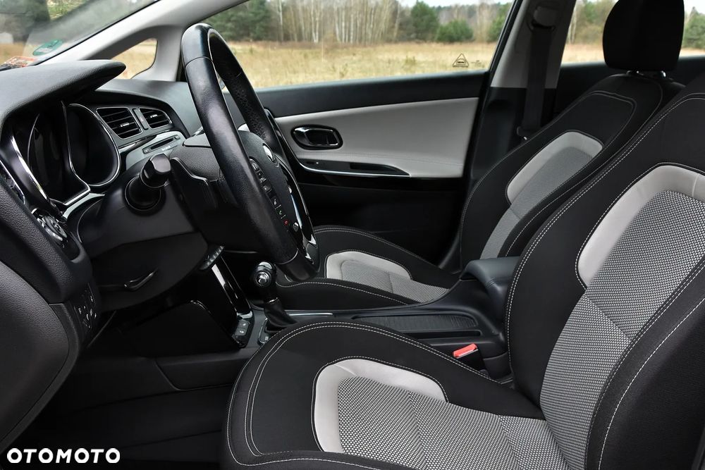 Kia Ceed 1.6 GDI XL DCT - 15