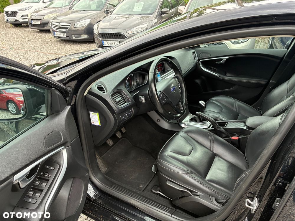 Volvo V40 D2 - 8