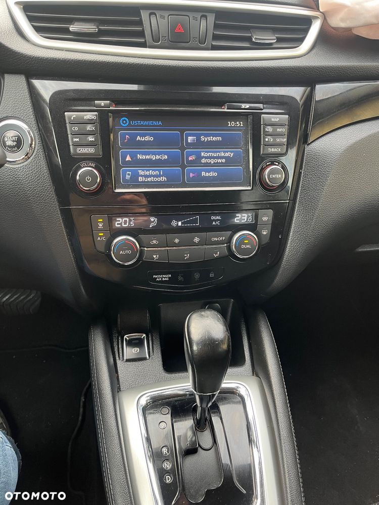 Nissan Qashqai 1.6 DCi Xtronic TEKNA - 9