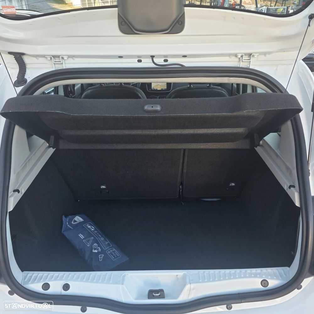 Dacia Sandero 0.9 TCe Stepway - 32