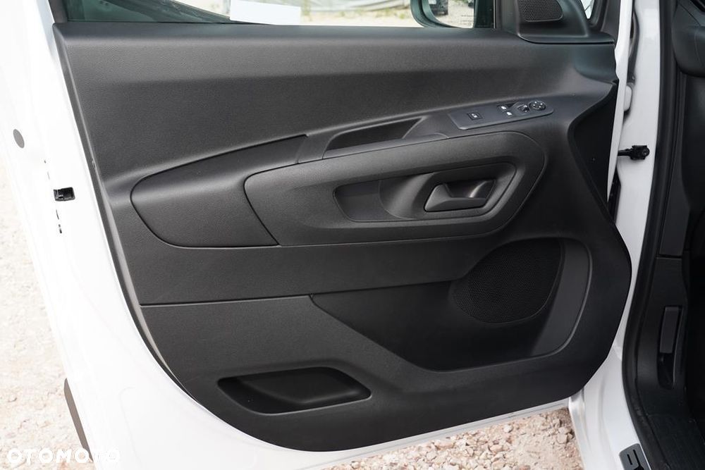 Toyota Proace City 1.5 D-4D Long 2,3t Active - 11