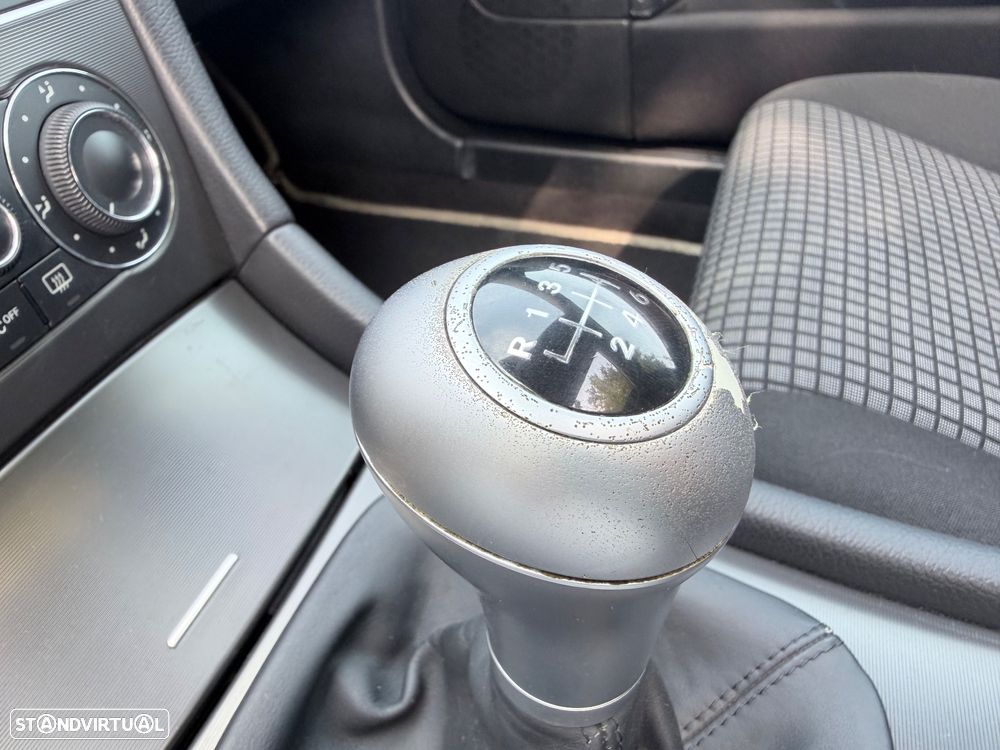 Mercedes-Benz C 230 - 25