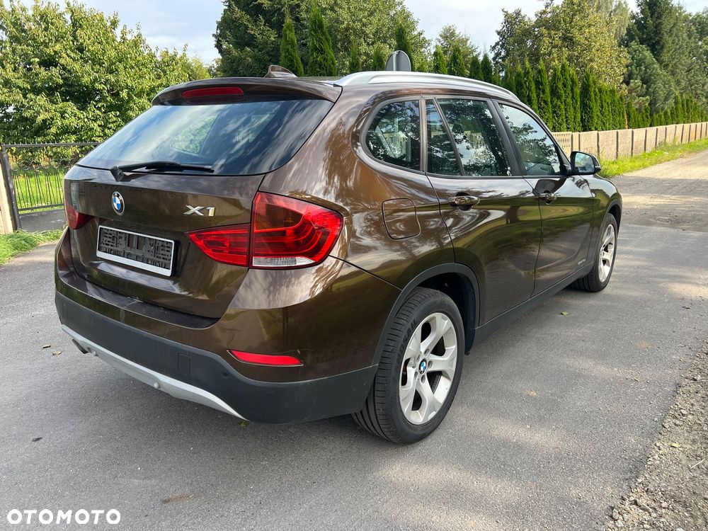 BMW X1 sDrive18d xLine - 11