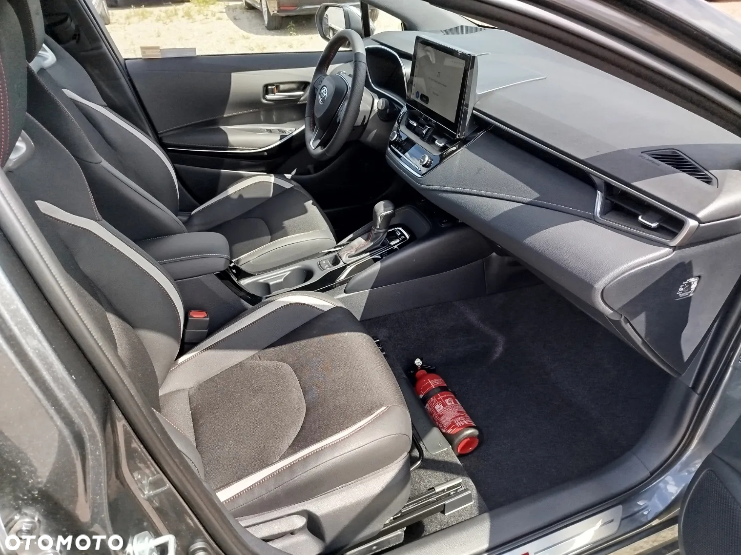 Toyota Corolla 1.8 Hybrid GR Sport - 17