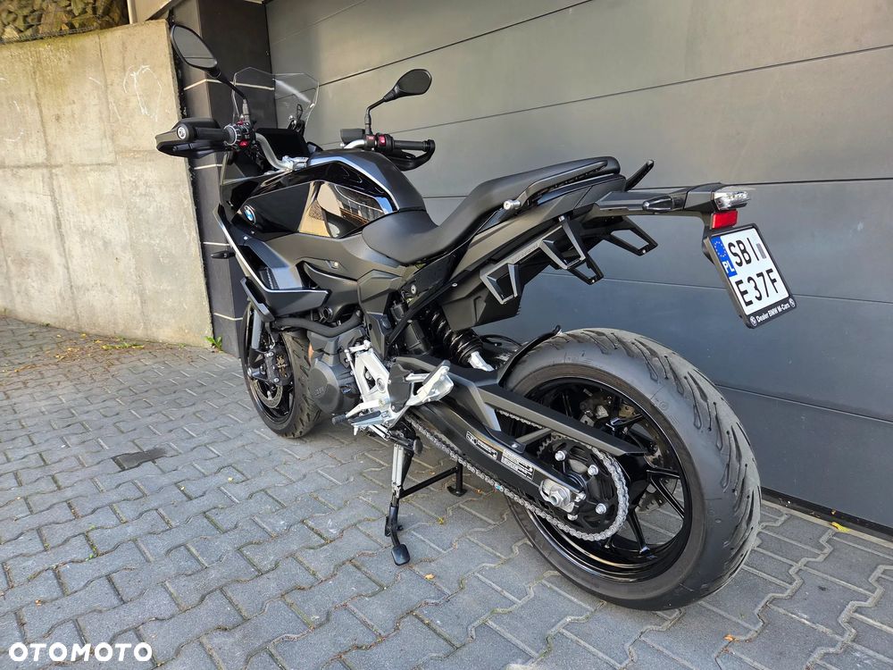 BMW XR - 8