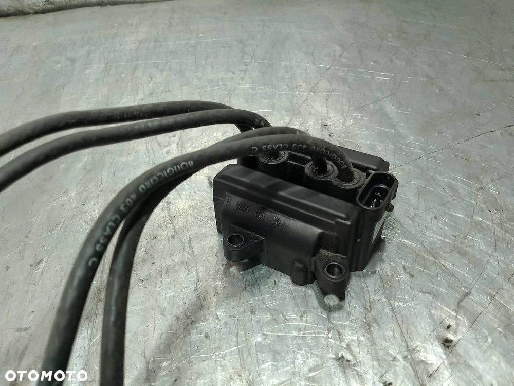 CEWKA ZAPŁONOWA RENAULT CLIO II LIFT 8200084401   8200051128 1.2 B - 4