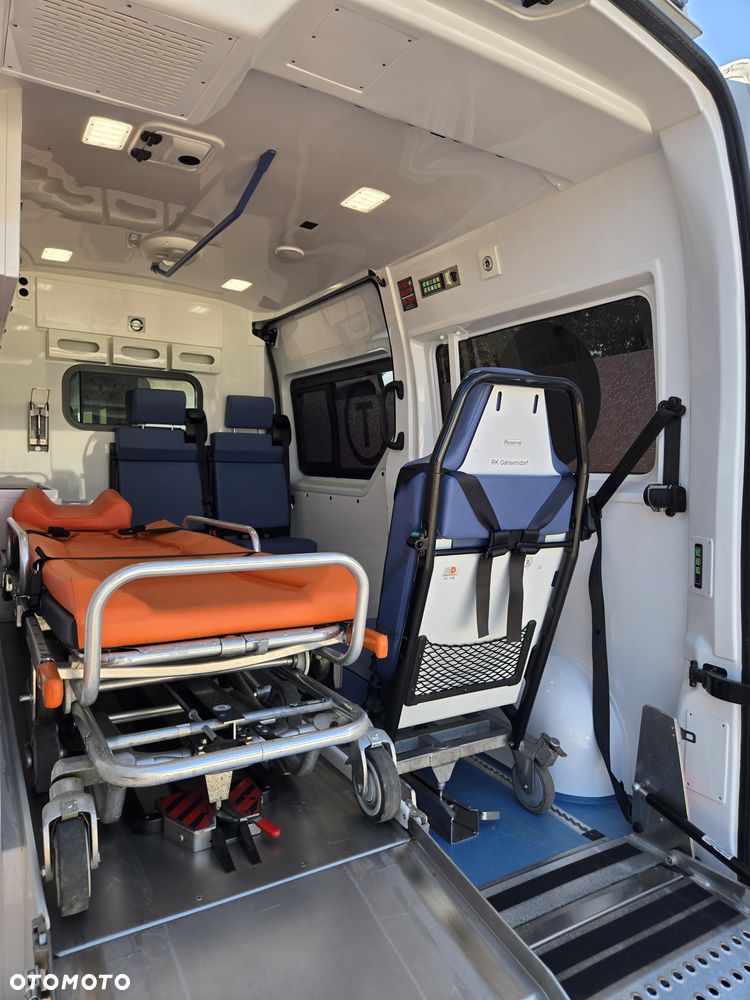 Renault Master Ambulans karetka - 10
