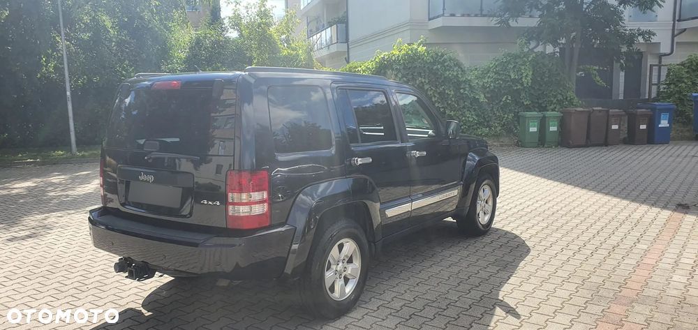 Jeep Liberty - 4
