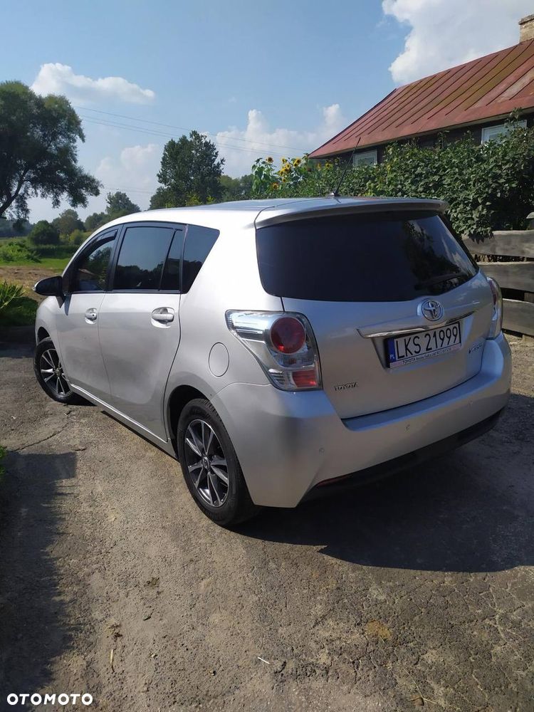 Toyota Verso 1.8 Premium - 2