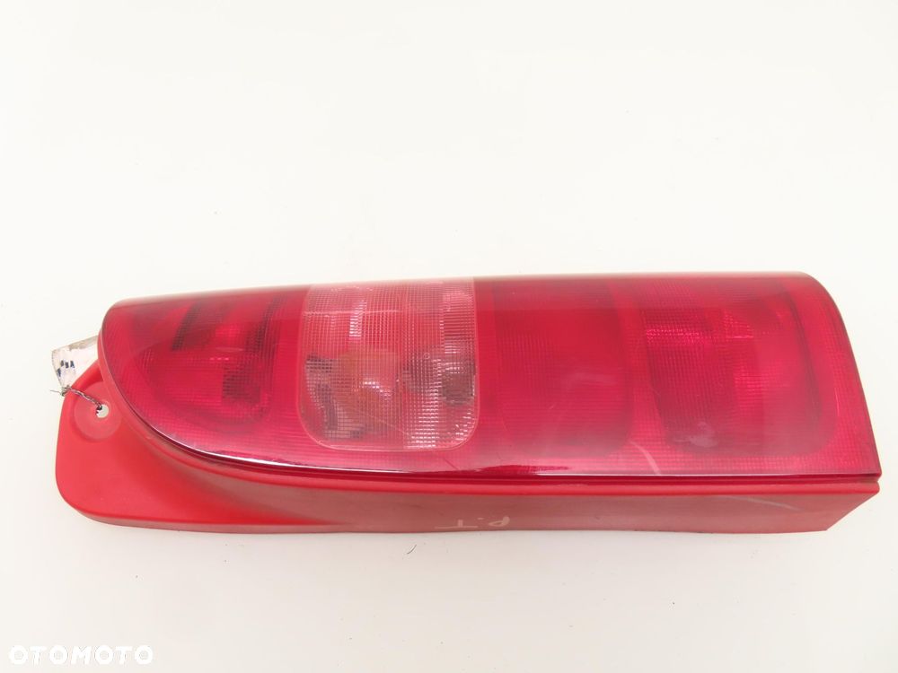 LAMPA PRAWA TYLNA RENAULT MASTER II - 5