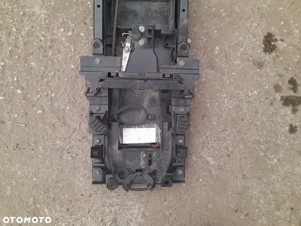 YAMAHA FZ1 FAZER 2006 - 2012  STELAŻ OGON WYPEŁNIENIE - 3