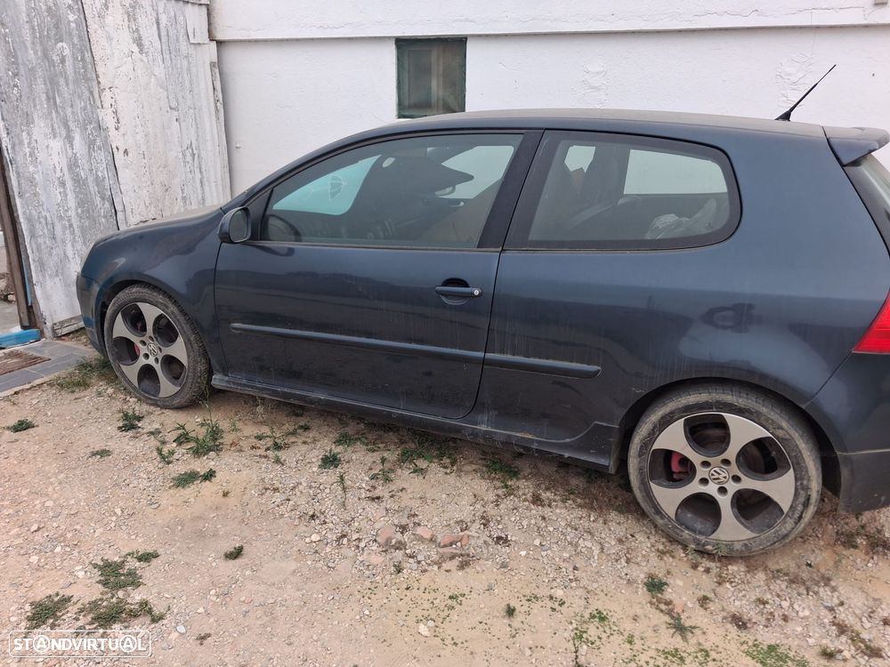 VW Golf 2.0 GTi Pirelli - 2