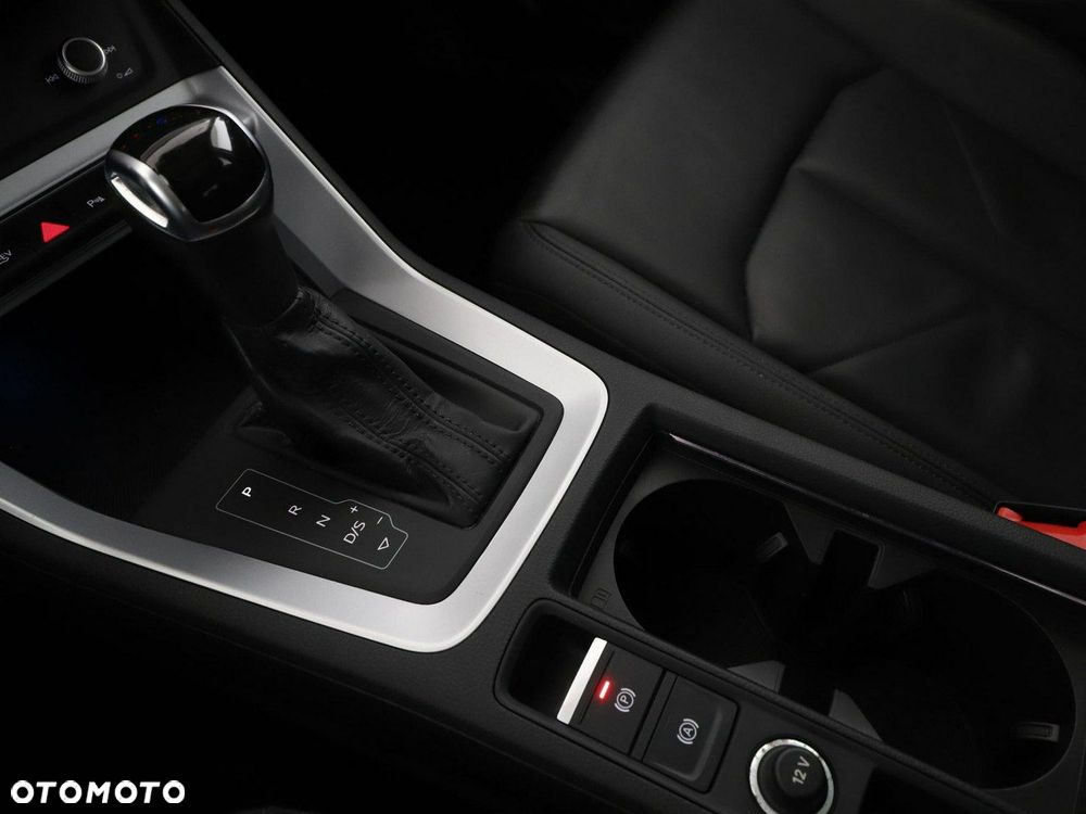 Audi Q3 45 TFSIe S tronic S line - 33