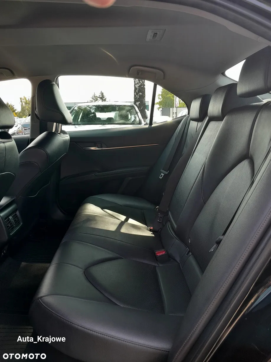 Toyota Camry 2.5 Hybrid Executive CVT - 35