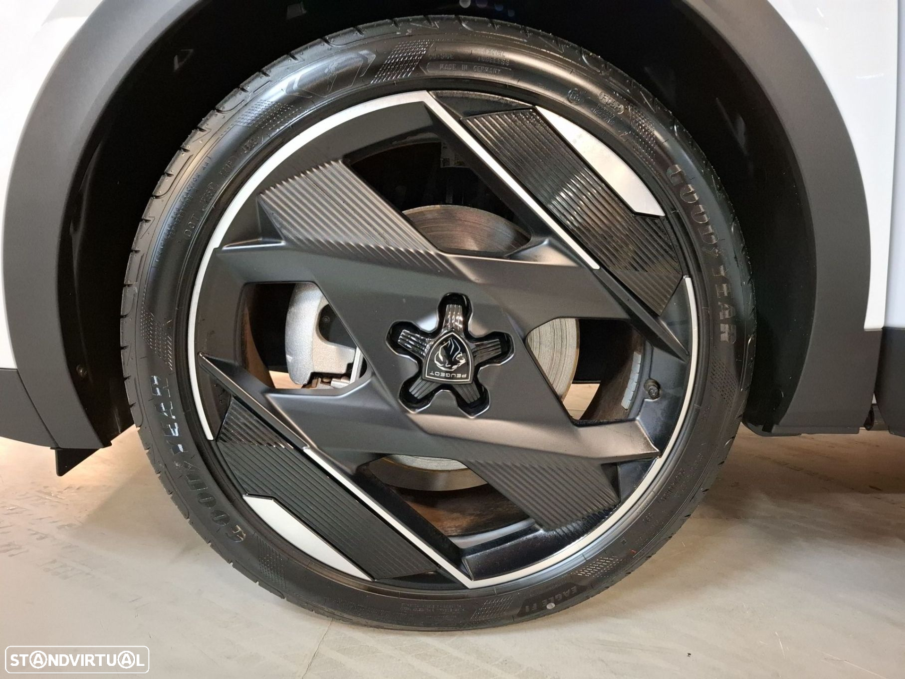 Peugeot 408 1.6 Hybrid GT e-EAT8 - 29