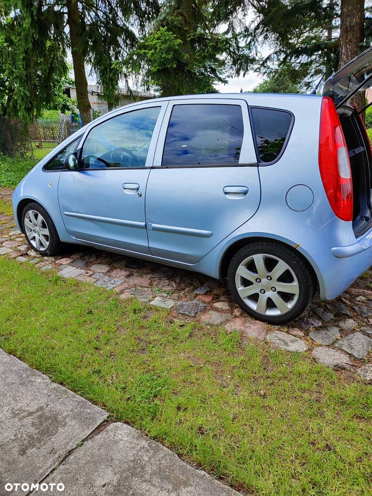 Mitsubishi Colt 1.5 Invite - 2