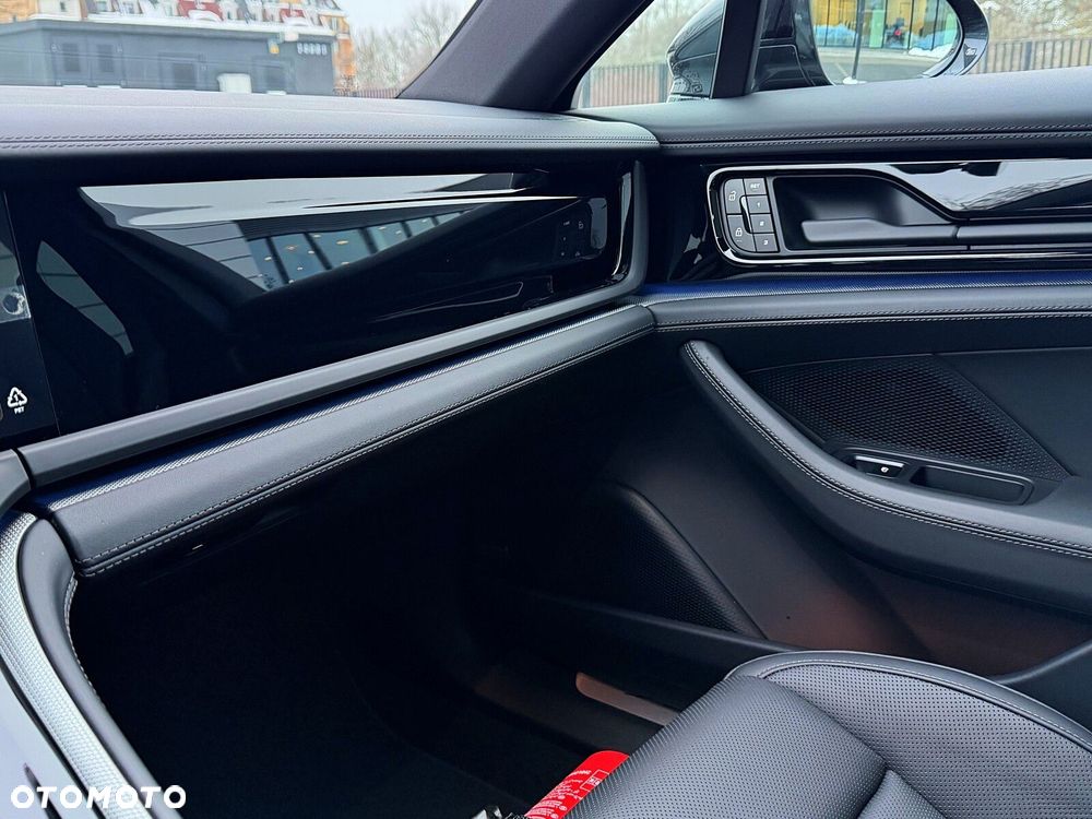 Porsche Panamera - 23
