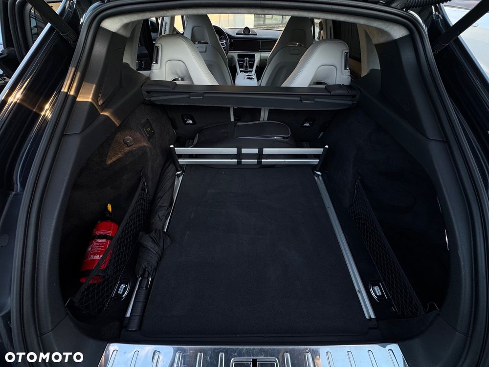Porsche Panamera Turbo S Executive - 28