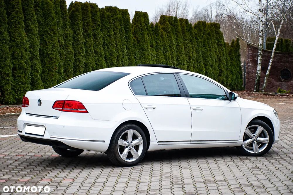 Volkswagen Passat 2.0 Blue TDI SCR Highline - 14