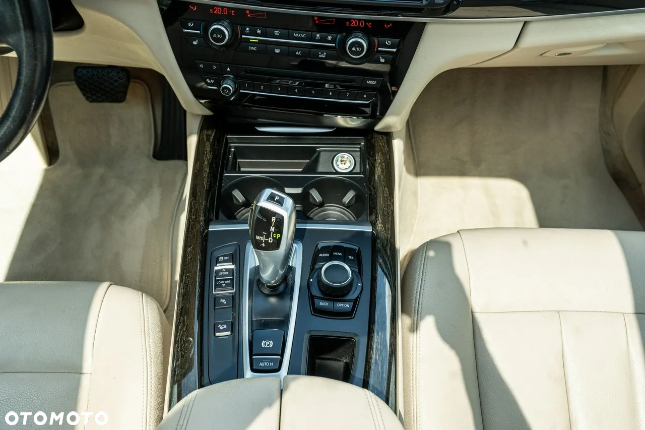 BMW X5 xDrive25d - 27