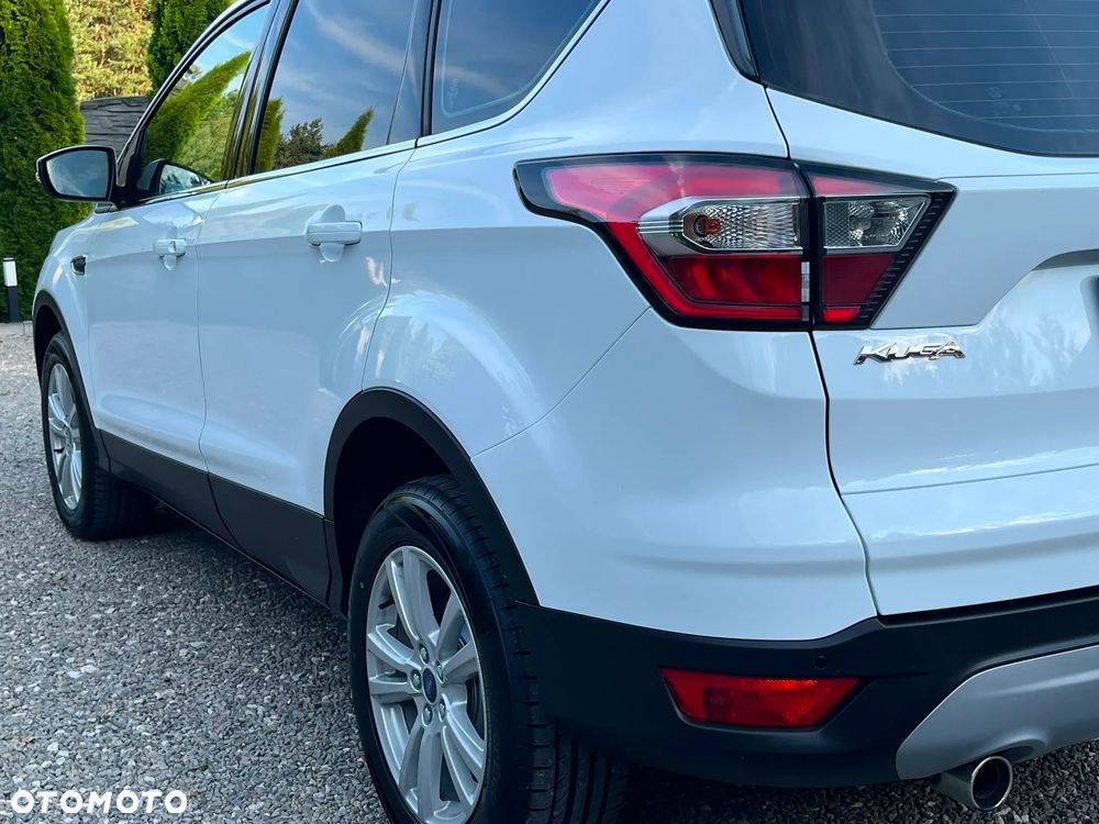 Ford Kuga 1.5 TDCi 2x4 Business Edition - 20