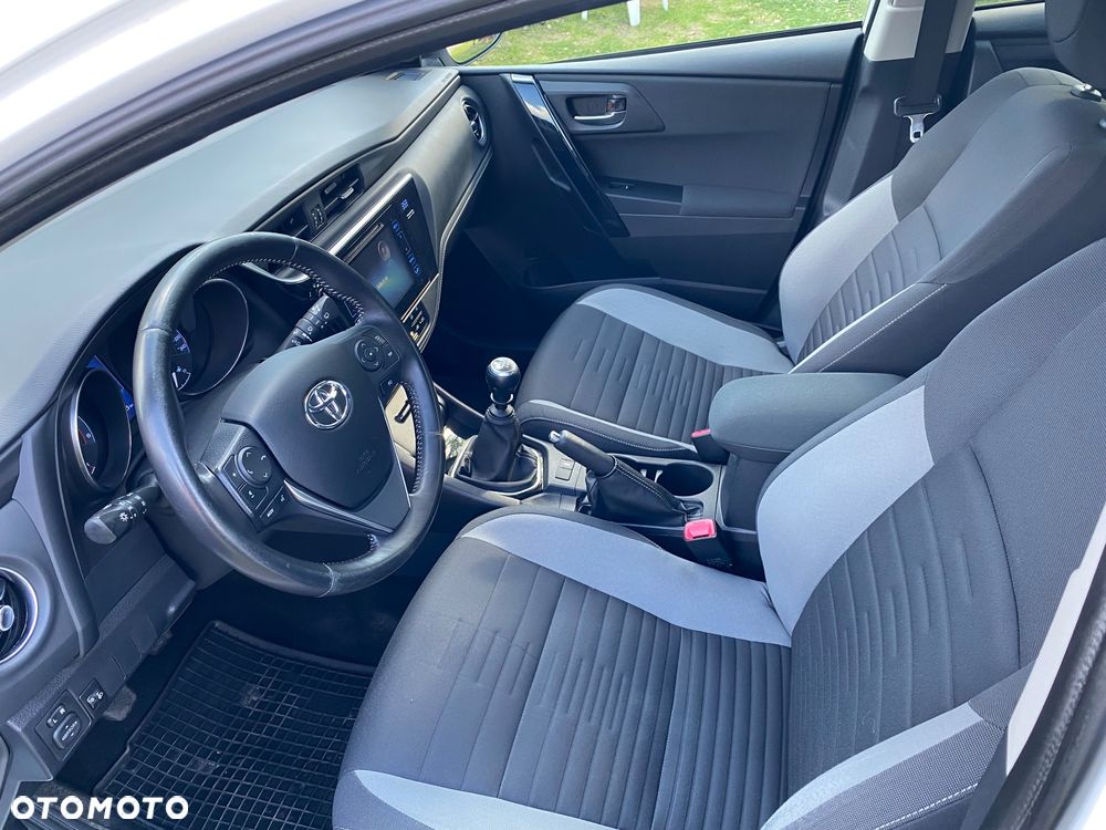 Toyota Auris 1.6 Valvematic Executive - 30