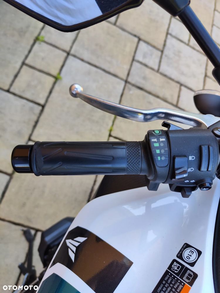 Yamaha MT - 9