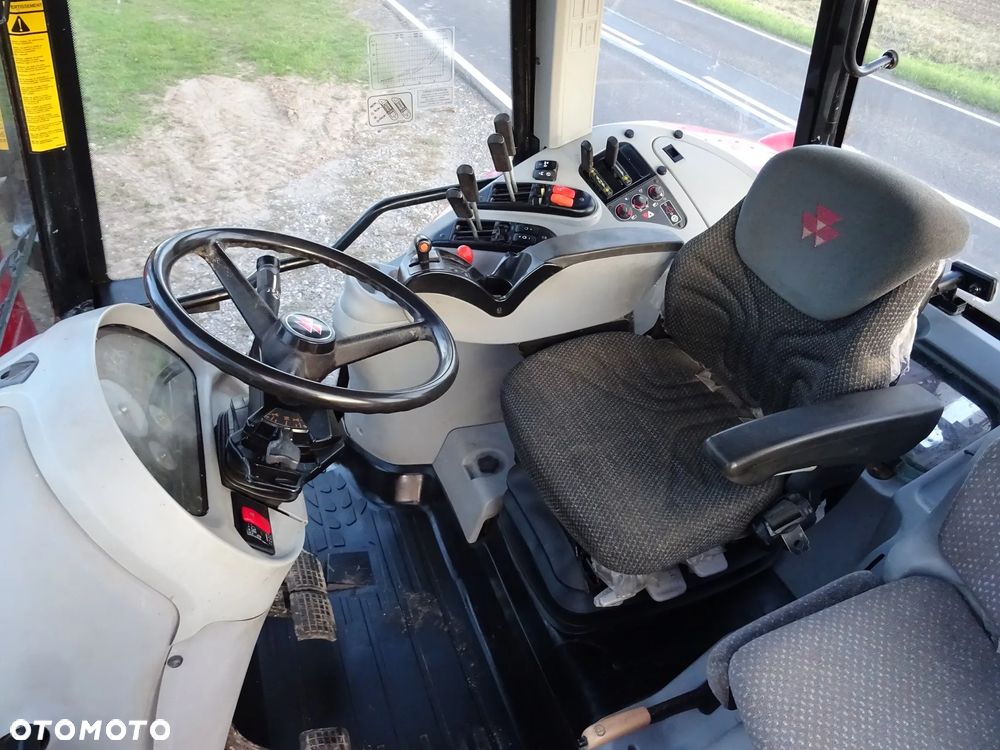 Massey Ferguson - 8