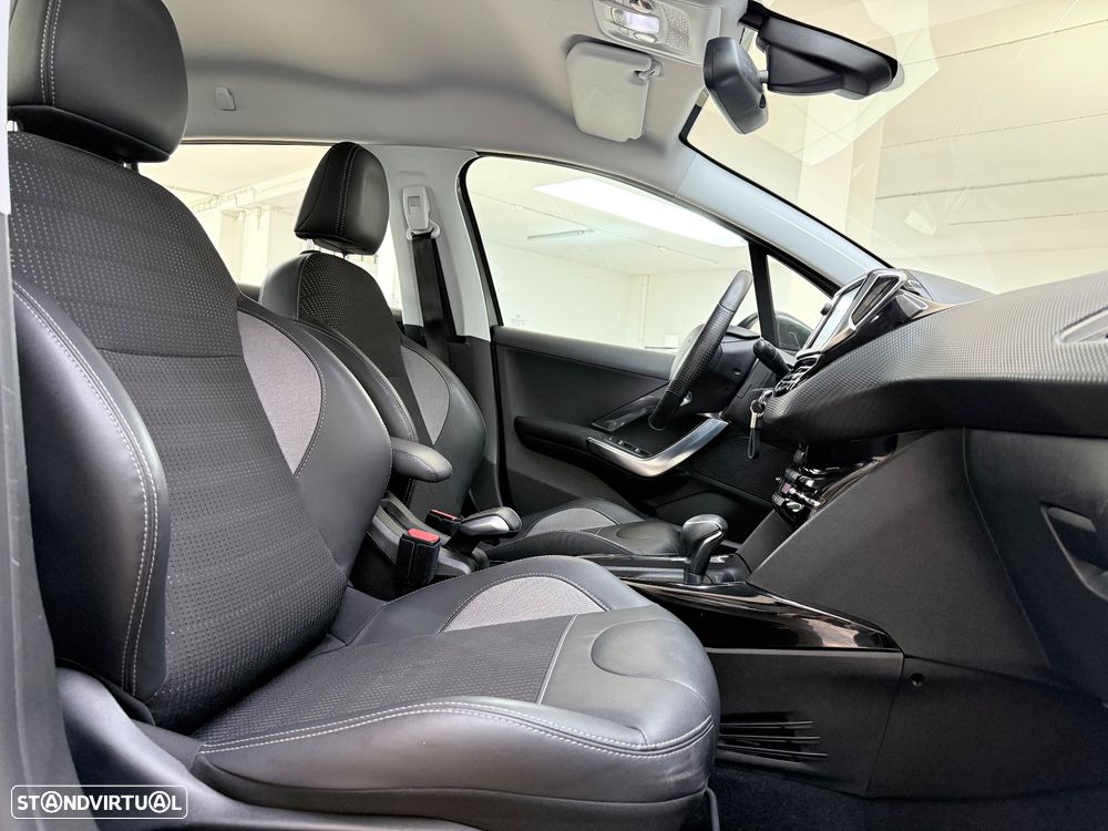 Peugeot 2008 PureTech 110 Stop&Start EAT6 Allure - 15