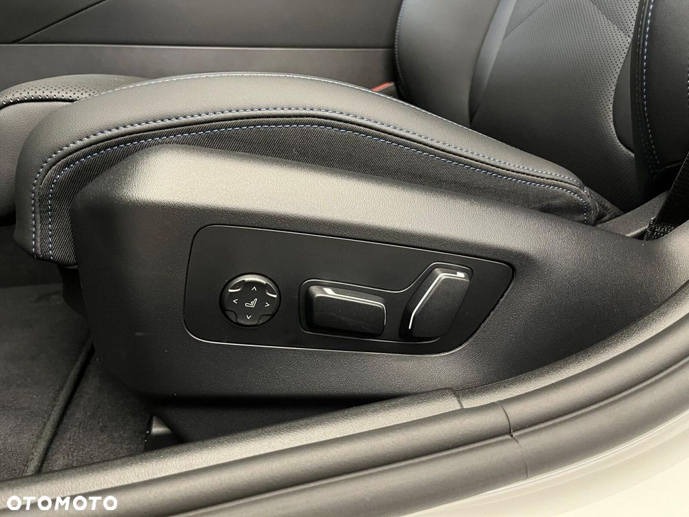 BMW Seria 5 520i mHEV M Sport - 18