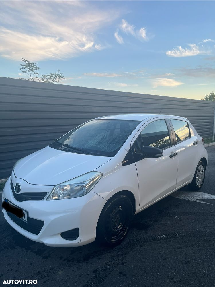 Toyota Yaris 1.3 VVT-i Terra - 1