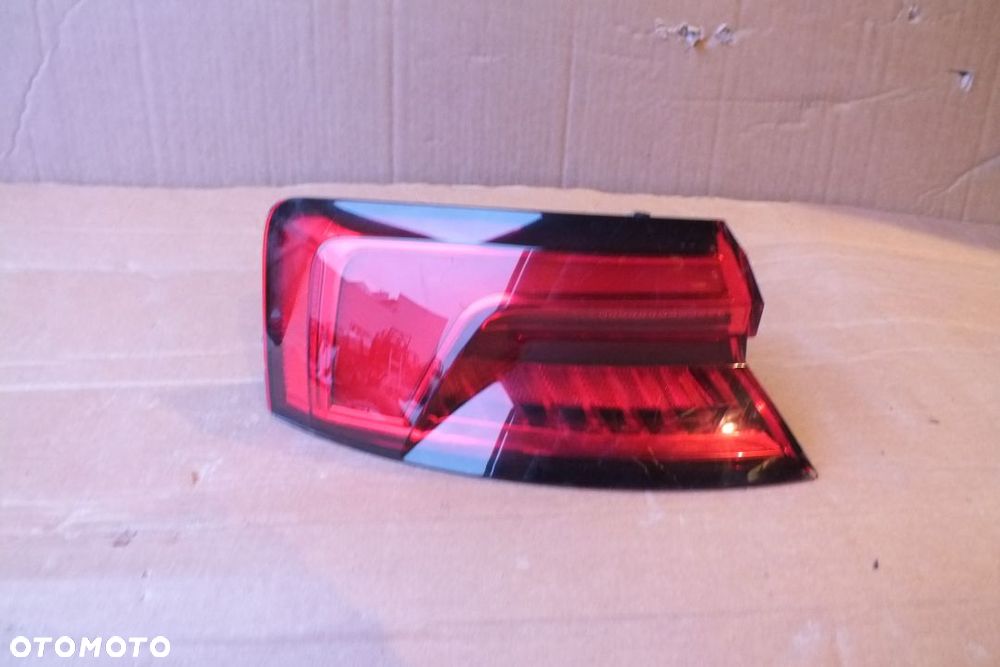 LAMPA TYLNA LEWA AUDI A5 MATRIX 8W6 945 091D - 1