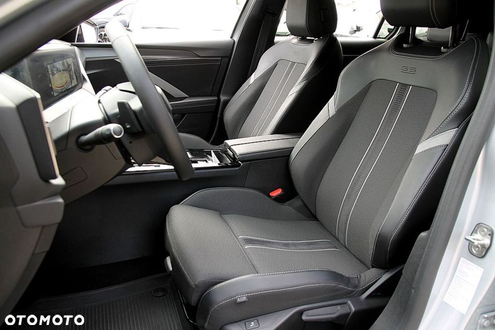 Opel Astra 1.2 T GS S&S - 22