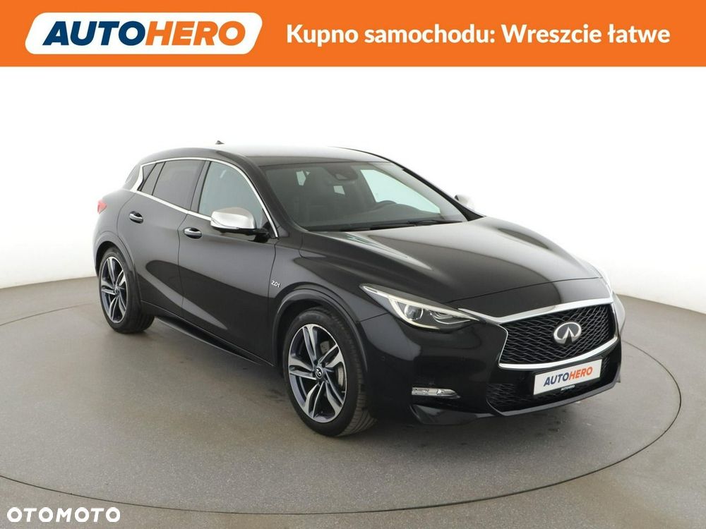 Infiniti Q30 2.0t DCT AWD Sport City Black - 11