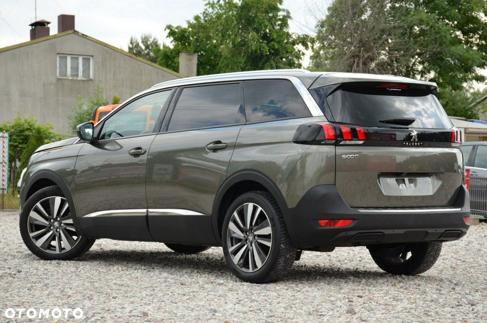 Peugeot 5008 - 8