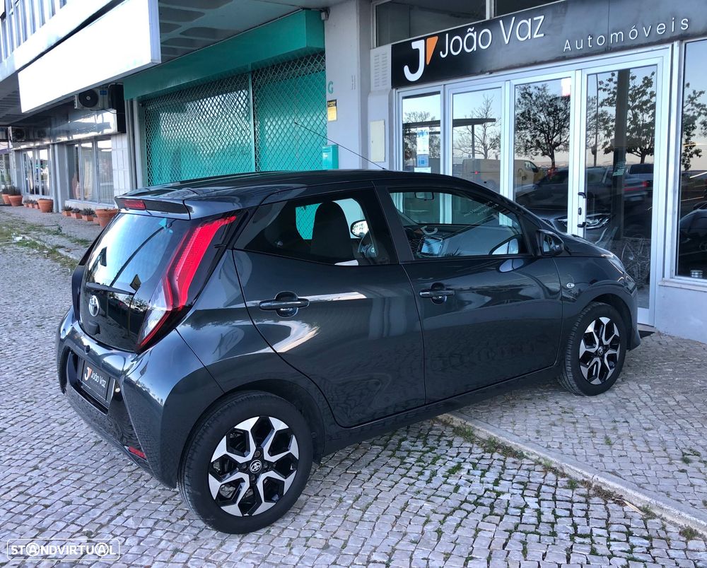 Toyota Aygo 1.0 X-Play Plus MM - 12