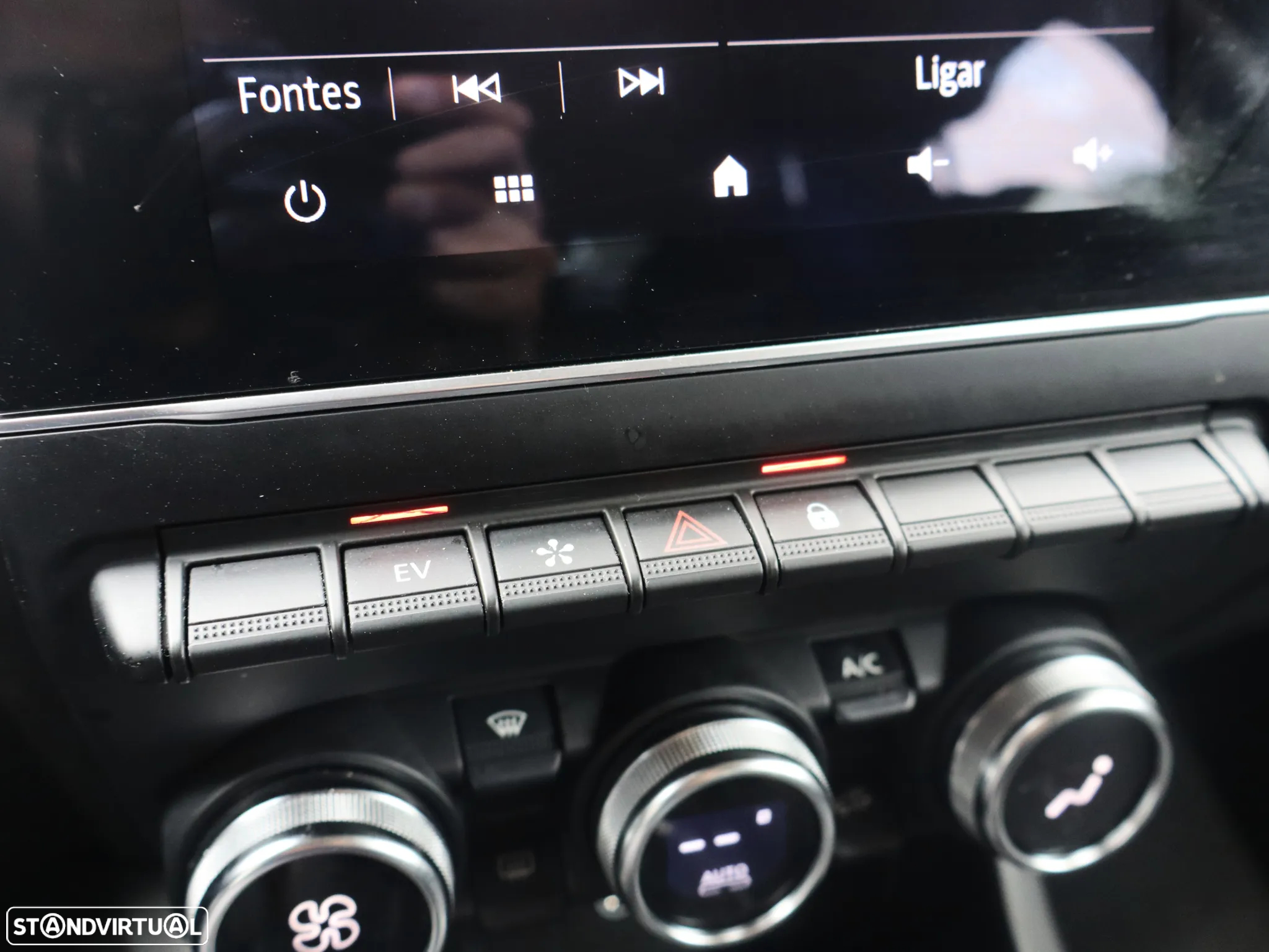 Renault Arkana 1.6 E-Tech Intens - 32