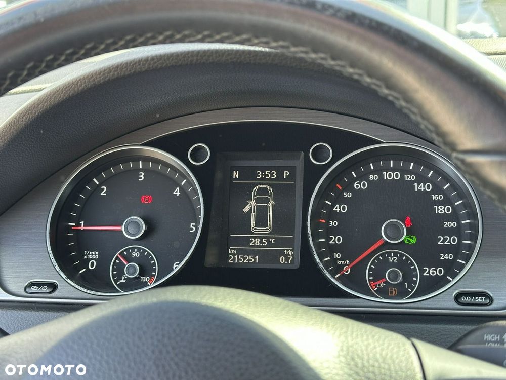Volkswagen Passat Variant 2.0 Blue TDI DSG SCR Highline - 18