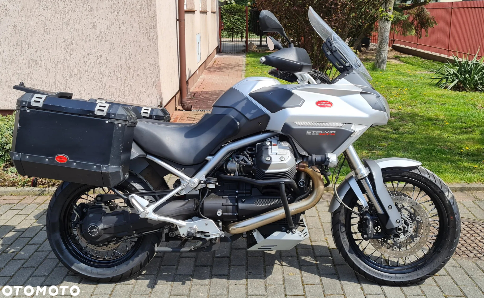 Moto Guzzi Stelvio - 5