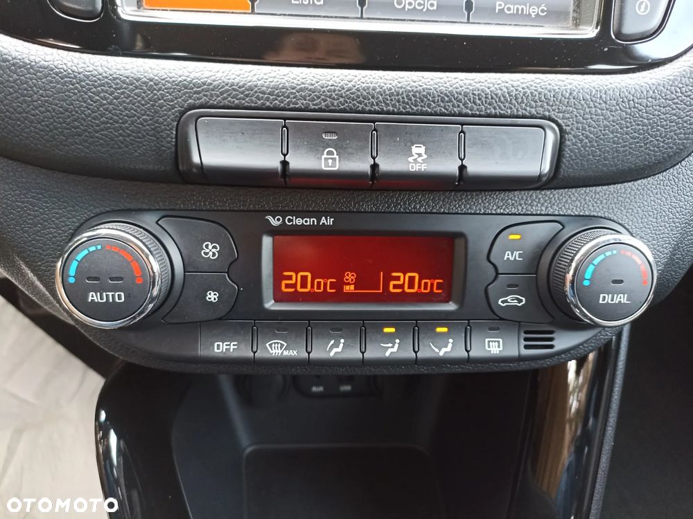 Kia Ceed - 24